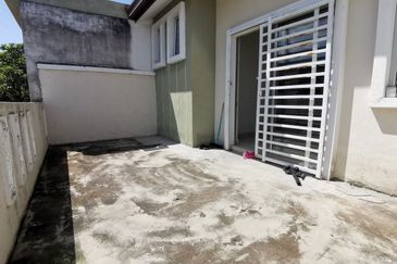 TAMAN SRI PINANG (LABU)