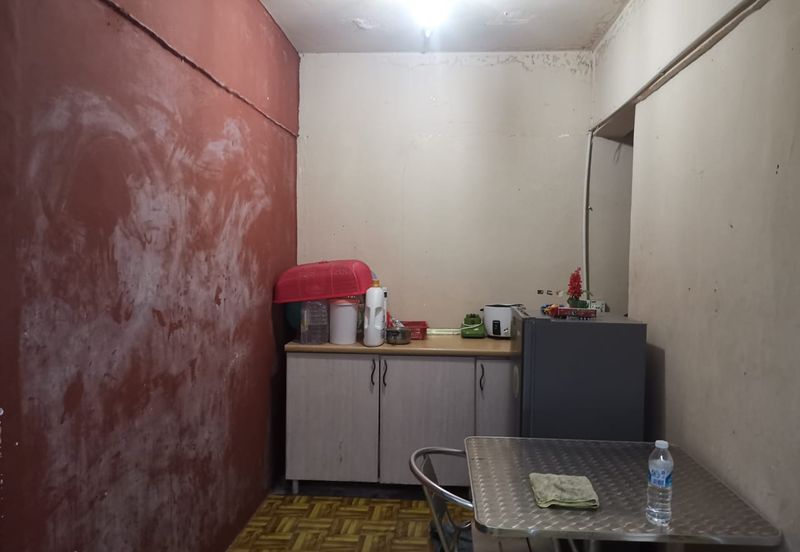 Flat PKNS, Seksyen 24