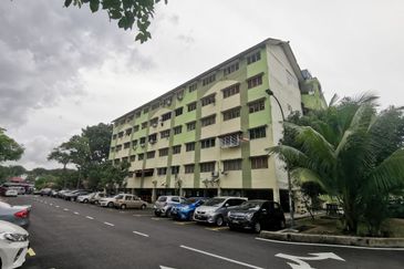 Flat PKNS, Seksyen 24