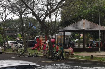 Flat PKNS, Seksyen 24