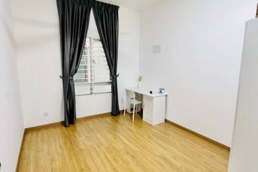 FOR SALE  Residensi Anggerik Wira Hulu Langat, Selangor. UNBLOCK VIEW & Fully Furnished Apartment