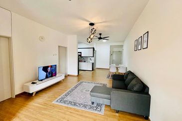 FOR SALE  Residensi Anggerik Wira Hulu Langat, Selangor. UNBLOCK VIEW & Fully Furnished Apartment