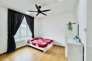 FOR SALE  Residensi Anggerik Wira Hulu Langat, Selangor. UNBLOCK VIEW & Fully Furnished Apartment