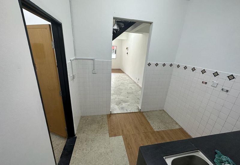 Jalan Bunga Cempaka 14