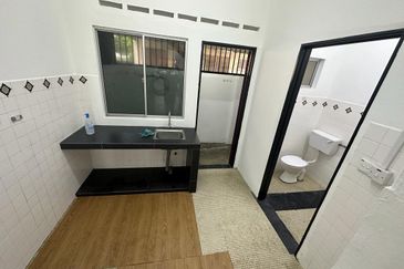 Jalan Bunga Cempaka 14