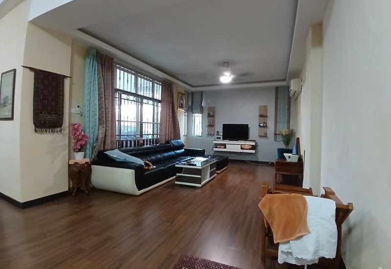 TAMAN ANGGERIK UTAMA