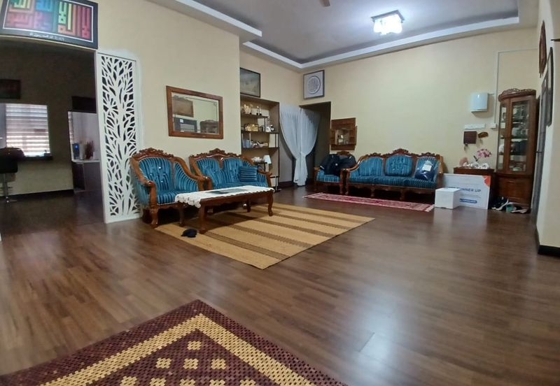 TAMAN ANGGERIK UTAMA