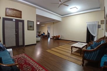 TAMAN ANGGERIK UTAMA