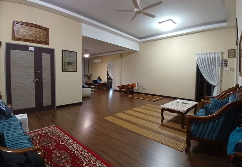 TAMAN ANGGERIK UTAMA