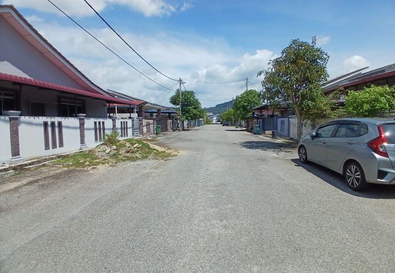 TAMAN ANGGERIK UTAMA