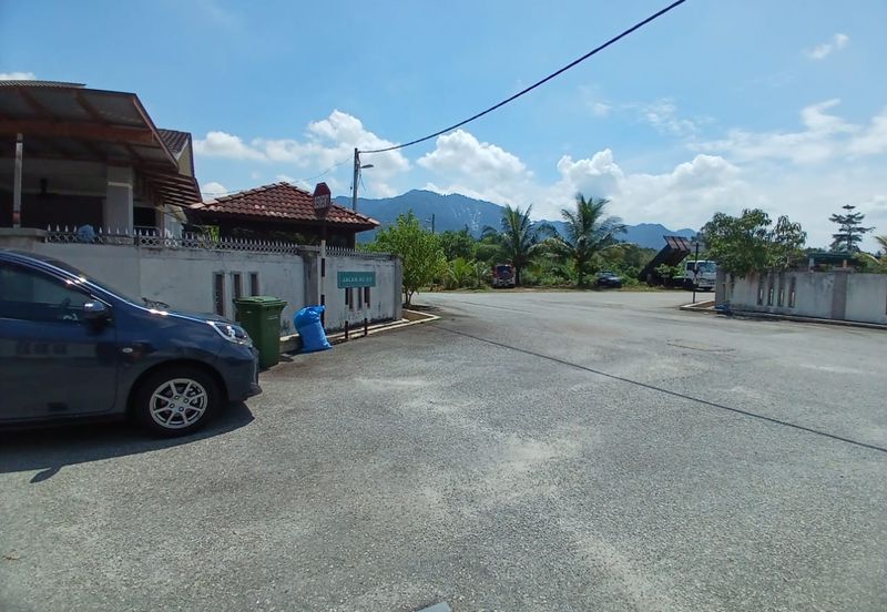 TAMAN ANGGERIK UTAMA