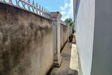 TAMAN ANGGERIK UTAMA