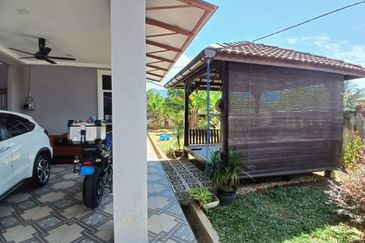 TAMAN ANGGERIK UTAMA