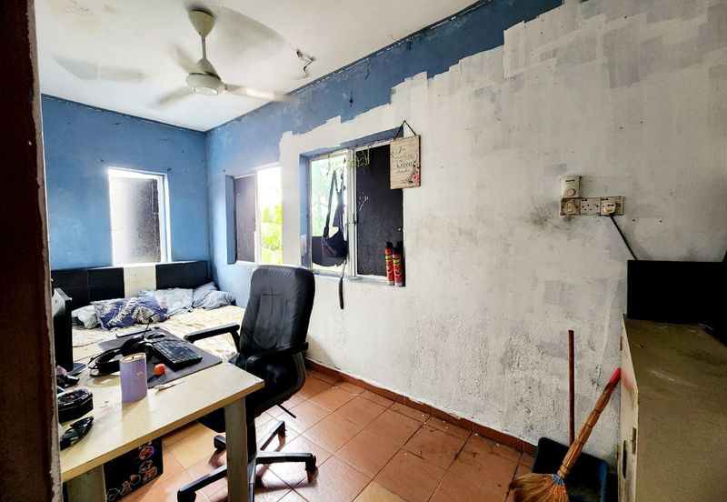 FOR SALE   Renovated Jalan Tanjung Agas  Jalan Kebun Seksyen 30  Single Storey House  Shah Alam.