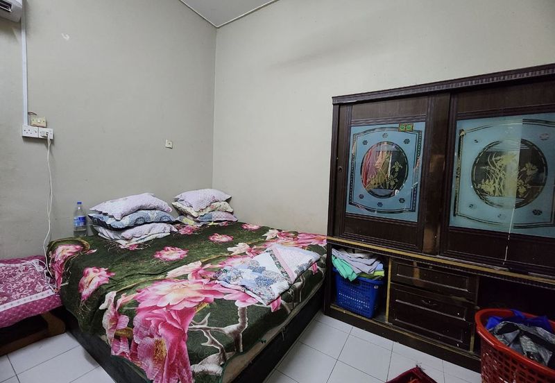 FOR SALE   Renovated Jalan Tanjung Agas  Jalan Kebun Seksyen 30  Single Storey House  Shah Alam.