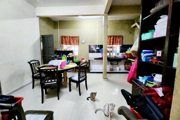 FOR SALE   Renovated Jalan Tanjung Agas  Jalan Kebun Seksyen 30  Single Storey House  Shah Alam.