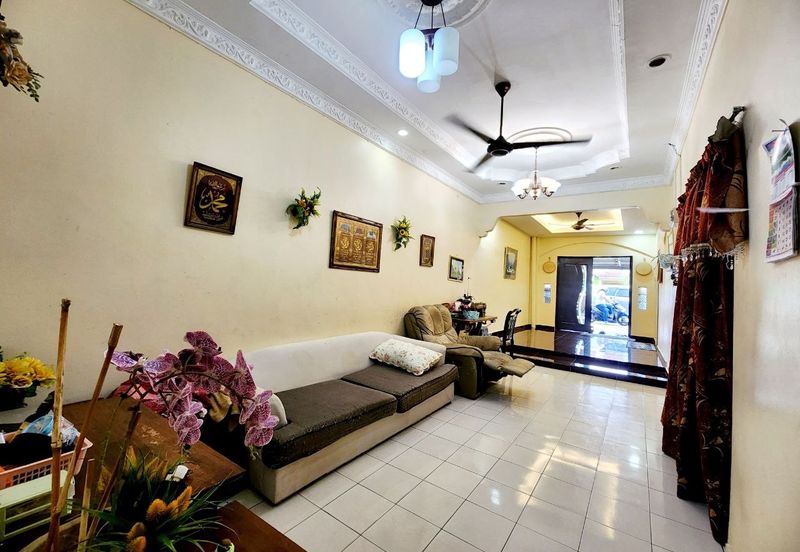 FOR SALE   Renovated Jalan Tanjung Agas  Jalan Kebun Seksyen 30  Single Storey House  Shah Alam.