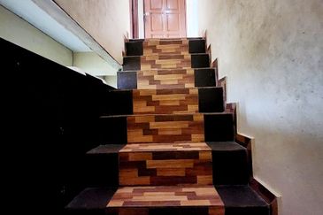 FOR SALE   Renovated Jalan Tanjung Agas  Jalan Kebun Seksyen 30  Single Storey House  Shah Alam.