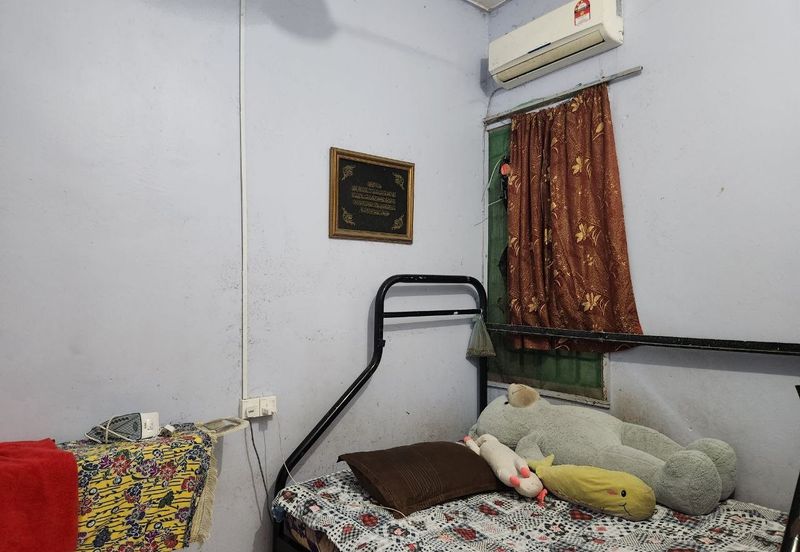 FOR SALE   Renovated Jalan Tanjung Agas  Jalan Kebun Seksyen 30  Single Storey House  Shah Alam.