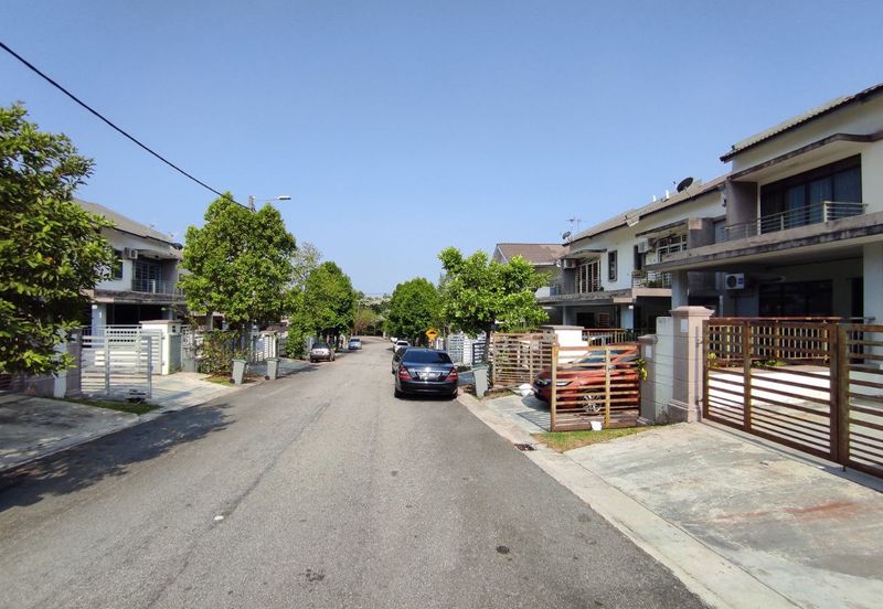 Taman Muzaffar Heights