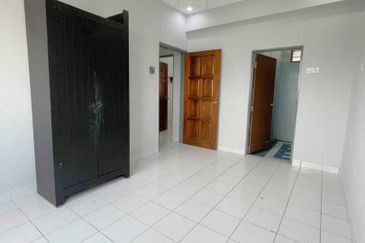 Tasik Heights Apartment