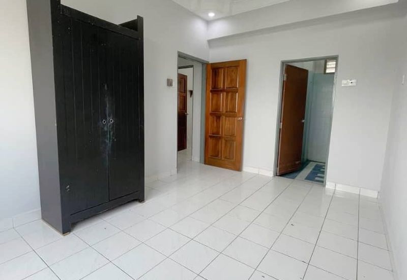Tasik Heights Apartment