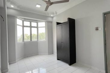 Tasik Heights Apartment