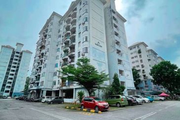 Tasik Heights Apartment