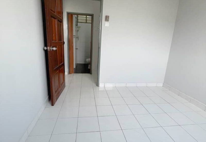 Tasik Heights Apartment