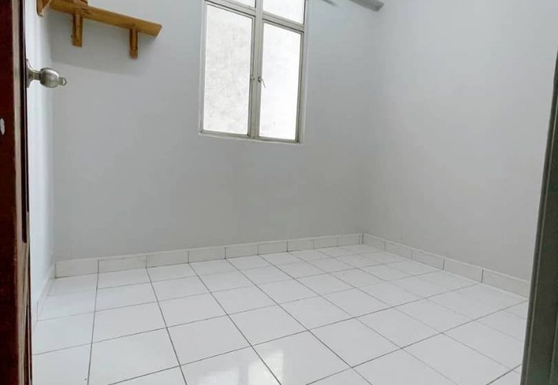 Tasik Heights Apartment