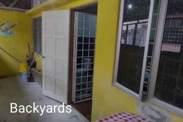 Taman Baiduri, Dengkil