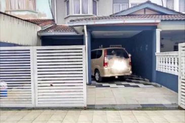 Taman Baiduri, Dengkil