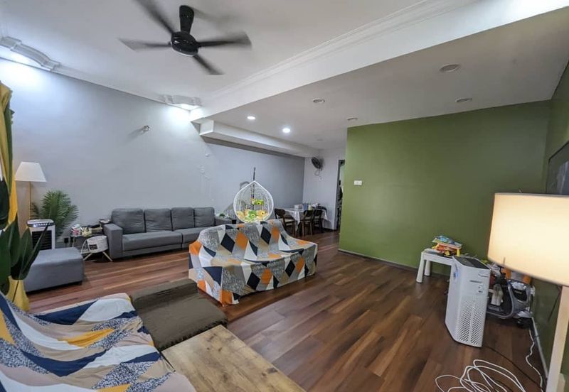 Taman Baiduri, Dengkil