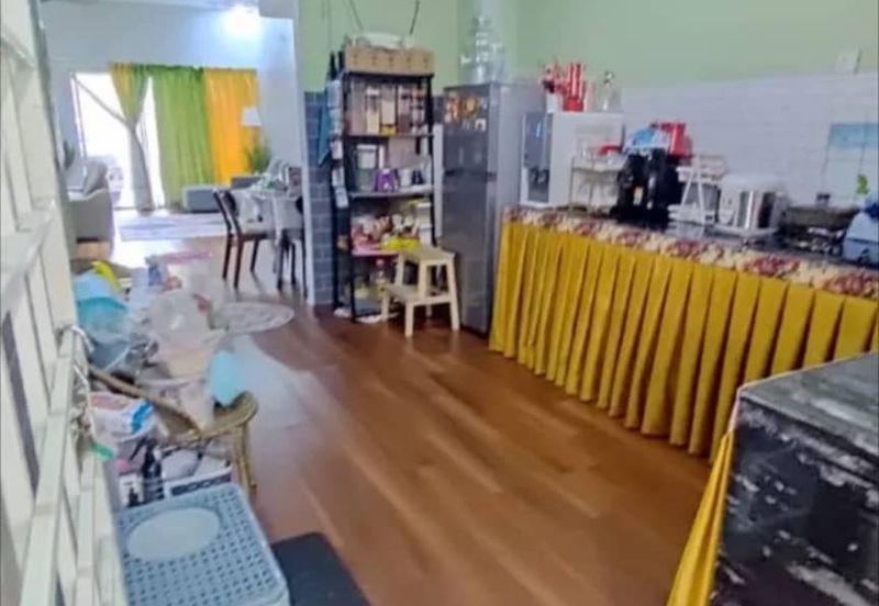 Taman Baiduri, Dengkil