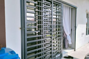 FOR SALE Taman Mawar 2, Jalan Lombong Perak 3, Kg Lombong, Seksyen 29 Kota Kemuning Shah Alam