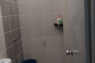 FOR SALE Taman Mawar 2, Jalan Lombong Perak 3, Kg Lombong, Seksyen 29 Kota Kemuning Shah Alam