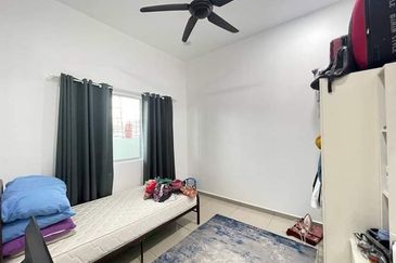 FOR SALE / UNTUK DIJUAL Taman Mawar 3 Seksyen 29 Shah Alam Fully RENOVATED Single Storey Terrace Intermediate