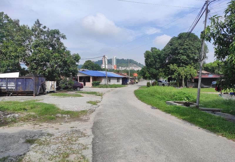 FOR SALE / UNTUK DIJUAL Tanah Lot (Land) Kampung Tengah Puchong Selangor