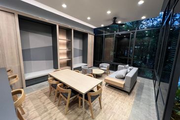 Henna Residence @ The Quartz