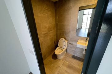 Henna Residence @ The Quartz