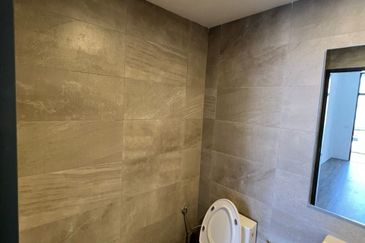 Henna Residence @ The Quartz