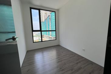 Henna Residence @ The Quartz