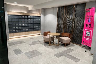 Henna Residence @ The Quartz