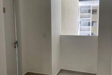 FOR SALE M Adora, Wangsa Melawati  Wangsa Maju Kuala Lumpur   4 Rooms 2 Parking Lot
