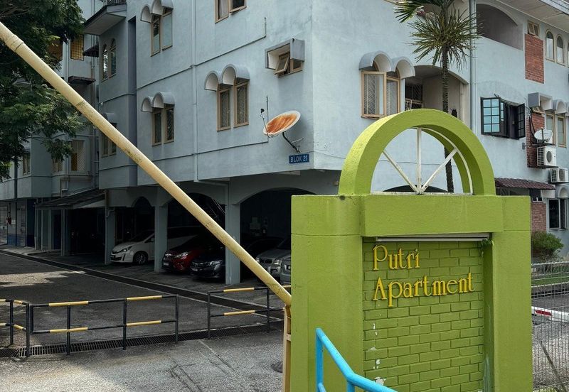 Putri Apartment