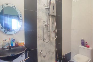 FOR SALE / UNTUK DIJUAL Banglo Setingkat Renovated Selayang Baru Gombak Selangor 