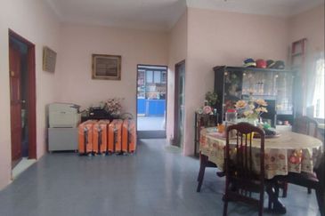 FOR SALE / UNTUK DIJUAL Banglo Setingkat Renovated Selayang Baru Gombak Selangor 