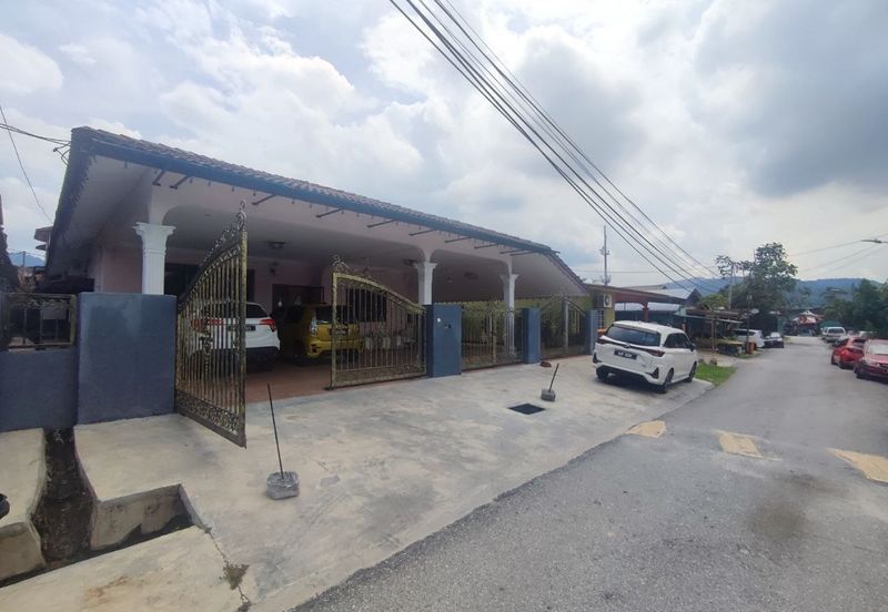 FOR SALE / UNTUK DIJUAL Banglo Setingkat Renovated Selayang Baru Gombak Selangor 