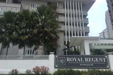 Royal Regent Sri Putramas III