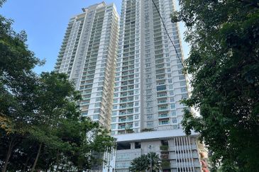 Royal Regent Sri Putramas III